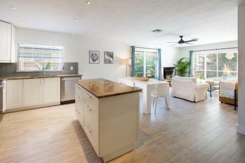 Naples Beach Bungalow