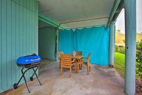 Snowbirds Navarre Oasis With Pool 1 Block To Beach