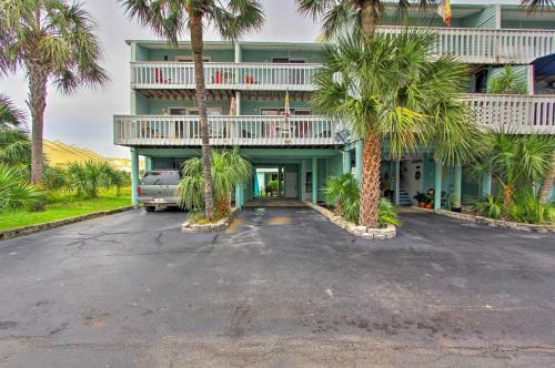 Snowbirds Navarre Oasis With Pool 1 Block To Beach