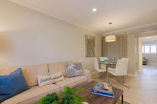 Castleton Gardens- 2nd Floor