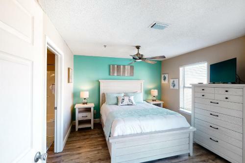 Sunset Harbour Villas 4-423