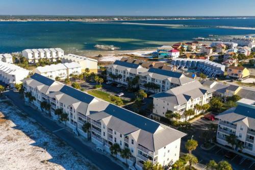 Gulf Island Condos Unit 321