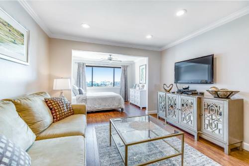 Sunset Harbour Palms 1