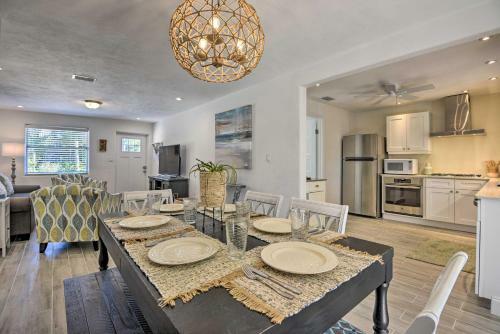 Renovated Home - Steps To New Smyrna Beach!