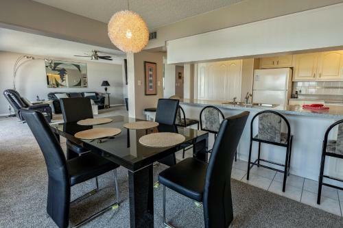 Apartamento 302 Errol By The Sea 2bdrm 2bath Ocean Front Condo