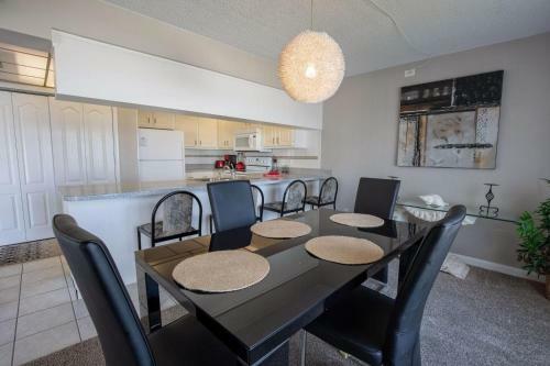 Apartamento 302 Errol By The Sea 2bdrm 2bath Ocean Front Condo