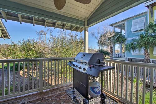 Quaint Family Retreat With Bbq, Steps To Beach!