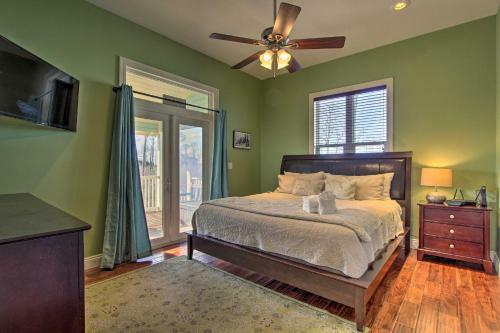 Quaint Family Retreat With Bbq, Steps To Beach!