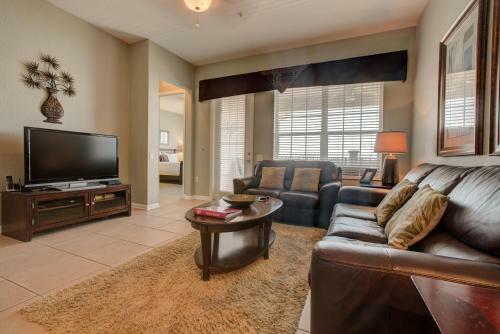 Lakeview Executive Penthouse