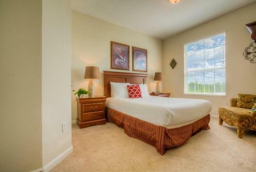 Lakefront Oasis