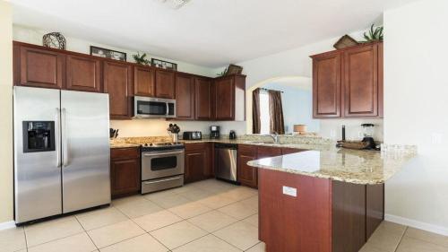 6br Windsor Hills Villa