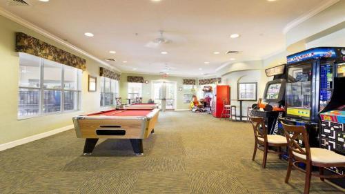 6br Windsor Hills Villa