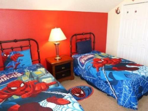 Contemporary 6 Bedroom 4 Bath Villa In Glenbrook Resort
