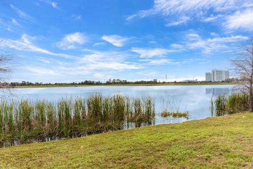 Apartamento Spring Lakeview Condo