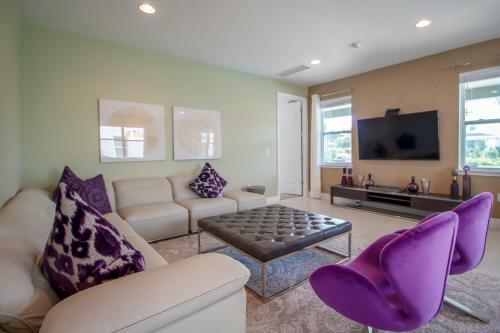Encore Resort 8 Bedroom Vacation Home With Pool (2104)