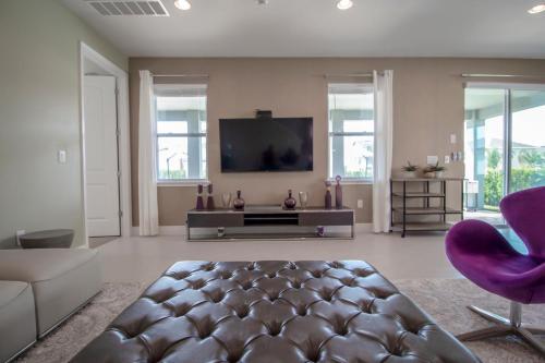 Encore Resort 8 Bedroom Vacation Home With Pool (2104)