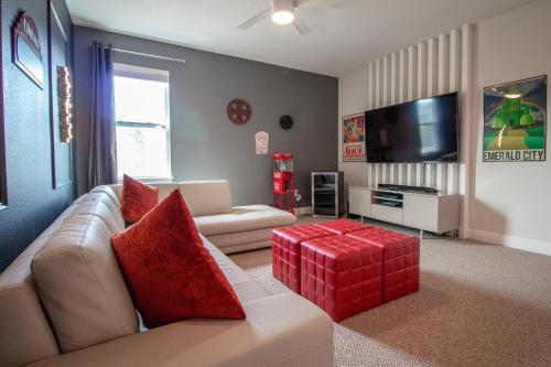 Encore Resort 8 Bedroom Vacation Home With Pool (2104)