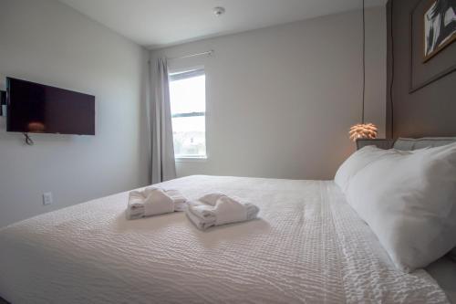 Encore Resort 8 Bedroom Vacation Home With Pool (2104)