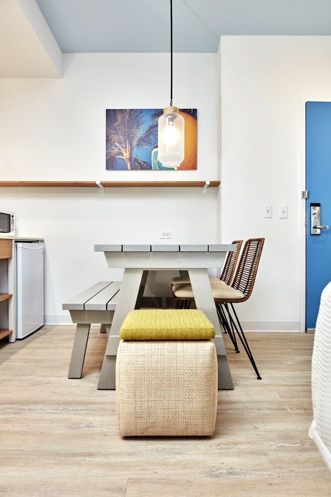 Hotel Universal's Endless Summer Resort - Dockside Inn And Suites