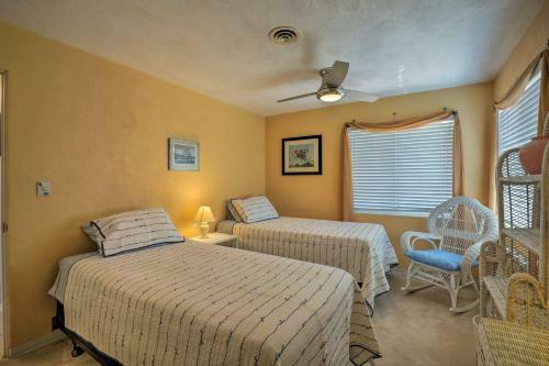 Home With Furnished Lanai - 1 Block To Ormond Beach!