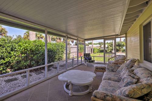 Home With Furnished Lanai - 1 Block To Ormond Beach!