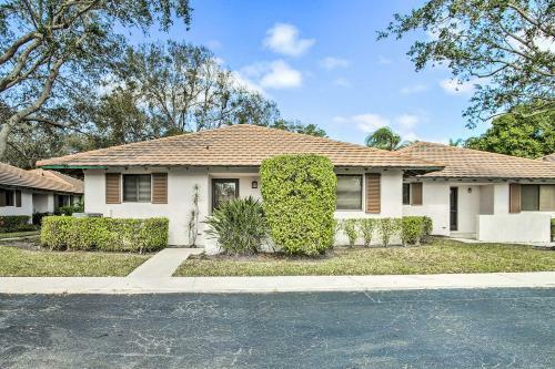 Charming Palm Beach Gardens Home In Pga National!