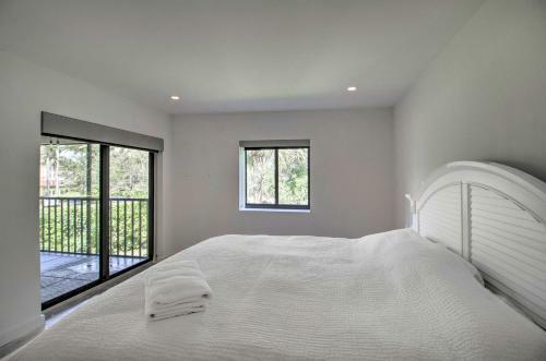 Apartamento Modern Palm Beach Apt With Pool Access And Crib!
