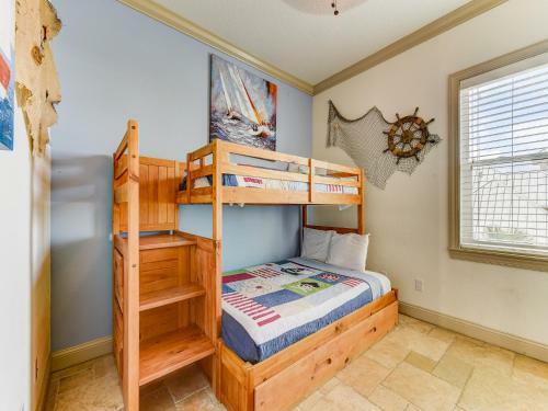 Dancing Dolphin, 6 Bedrooms, Sleeps 14, Cinnamon Beach, Private Pool