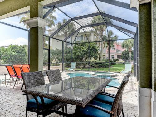 Dancing Dolphin, 6 Bedrooms, Sleeps 14, Cinnamon Beach, Private Pool