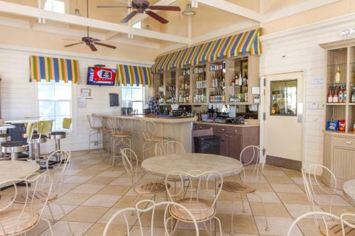 Dancing Dolphin, 6 Bedrooms, Sleeps 14, Cinnamon Beach, Private Pool
