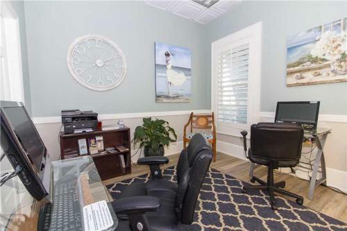 Dancing Dolphin, 6 Bedrooms, Sleeps 14, Cinnamon Beach, Private Pool