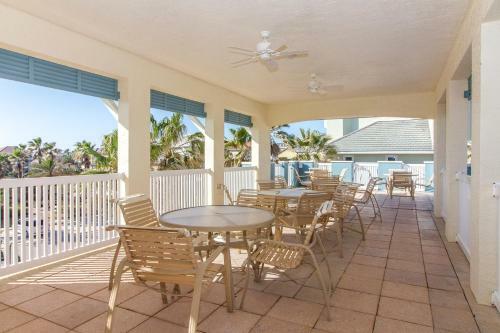 Dancing Dolphin, 6 Bedrooms, Sleeps 14, Cinnamon Beach, Private Pool