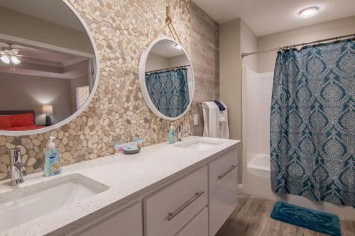 3919 Ocean View Drive Home