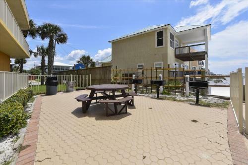 Treasure Island 2202