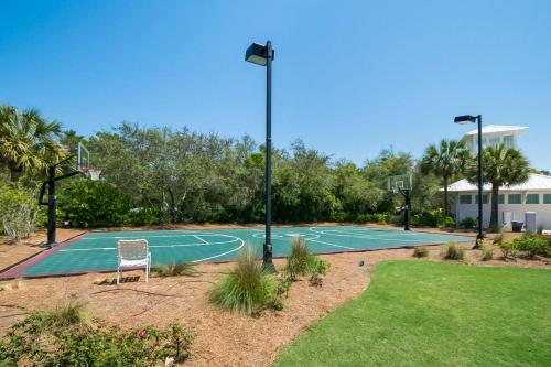 Carillon Beach Inn