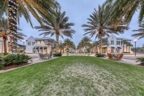 Carillon Beach Inn