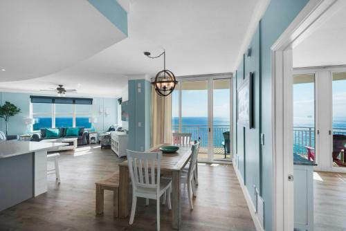 1901 - 3 Bedroom 3 Bath. Fully Renovated! Free Beach Chairs!