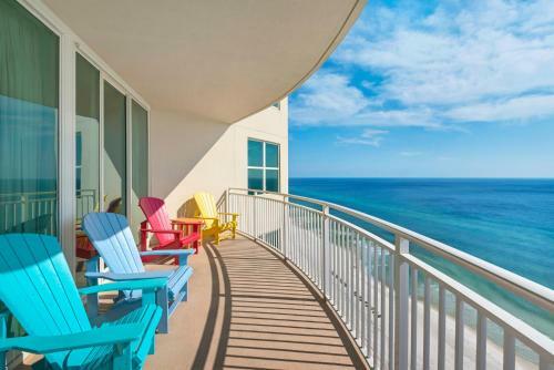 1901 - 3 Bedroom 3 Bath. Fully Renovated! Free Beach Chairs!