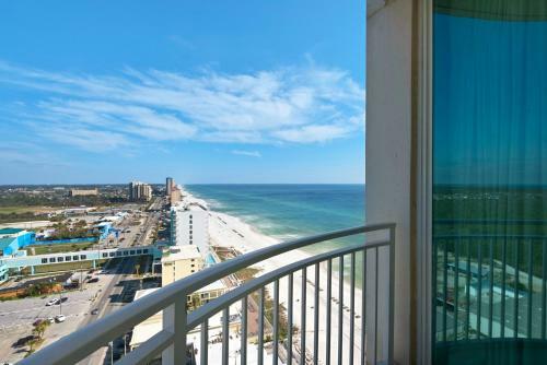 1901 - 3 Bedroom 3 Bath. Fully Renovated! Free Beach Chairs!