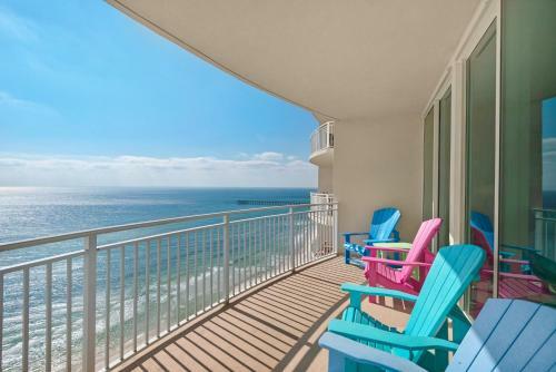 1901 - 3 Bedroom 3 Bath. Fully Renovated! Free Beach Chairs!