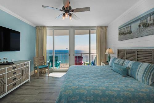 1901 - 3 Bedroom 3 Bath. Fully Renovated! Free Beach Chairs!