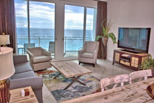 2305 - 2b/2 Bath With Bunks - Gulf Front Balcony - Living Room Faces The Gulf