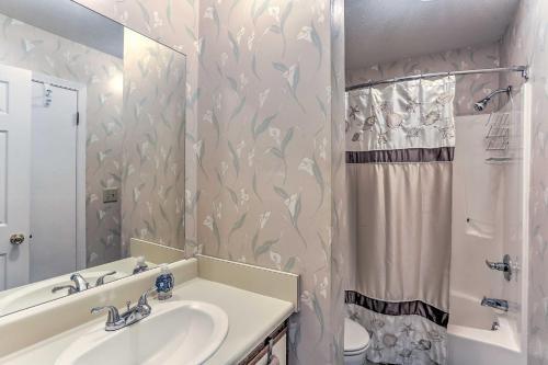 Resort Townhome W/patio - 0.3 Miles To Beach!