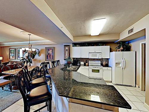 Apartamento New Listing! Gulf-front Condo With Epic Views, Pools Condo