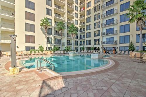 Apartamento Remodeled Pcb Studio Apt With Balcony And Pool Access!