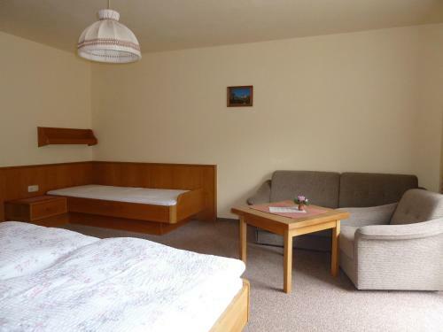Hostal Pension Edelweiss