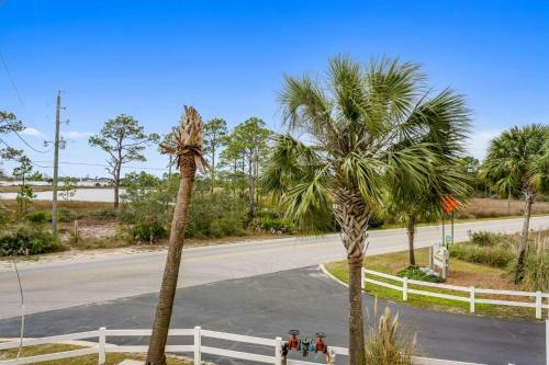 16038 Innerarity Pt Rd
