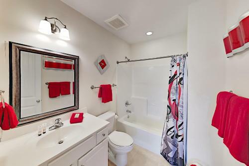 Apartamento Stunning All-suite Getaway With Pool, Private Beach Condo
