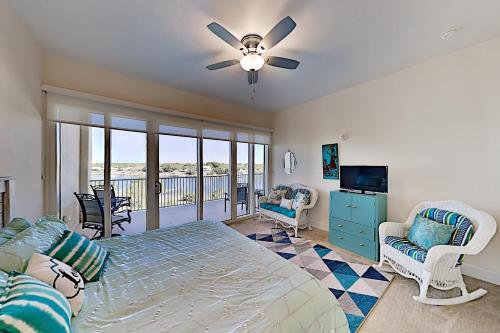Apartamento Stunning All-suite Getaway With Pool, Private Beach Condo
