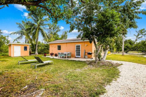 Pelico Palms - Sunset Cottage